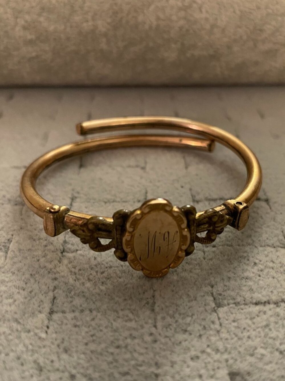Vintage Gold Bracelet Bypass Engraved Unmarked Untested Victorian ? Retro ?